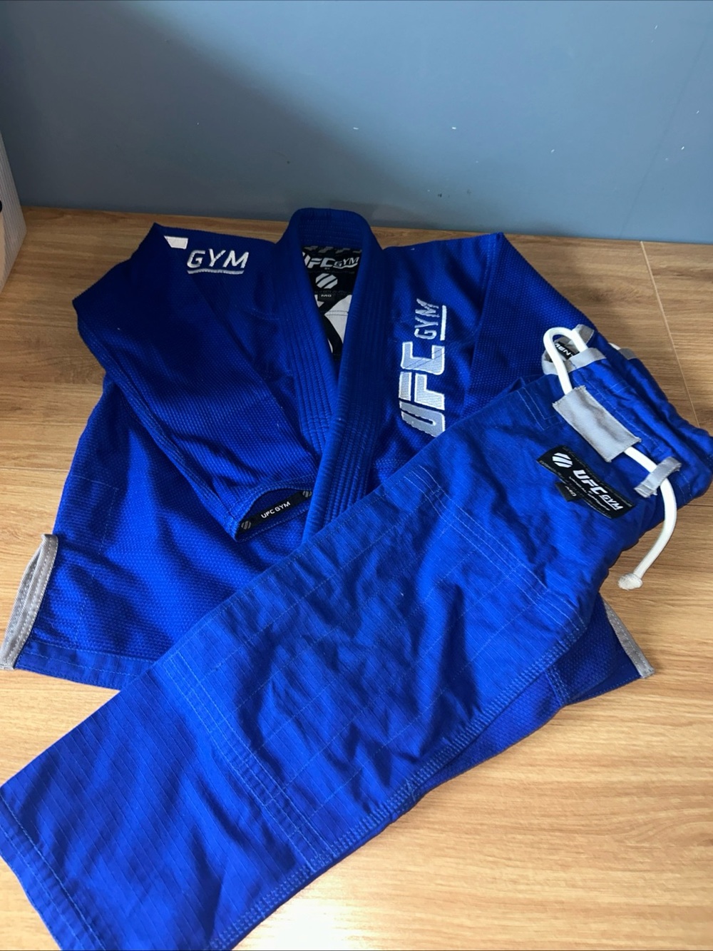 UFC Gym Gi uniform Set  Size M0 Youth/Kids Vandal Jiu Jitsu BJJ Brazilian MMA